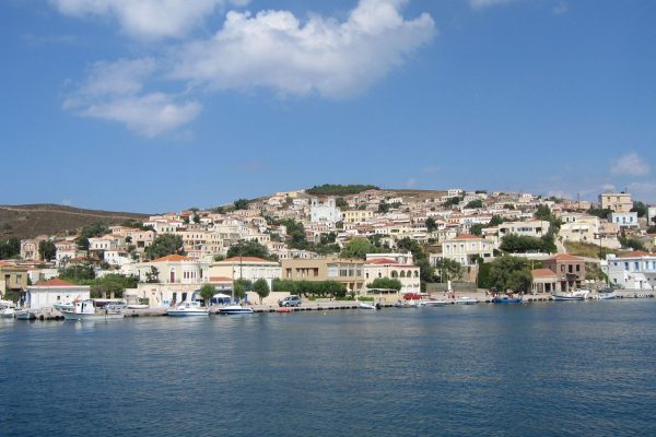1280px-Oinousses_main_settlement