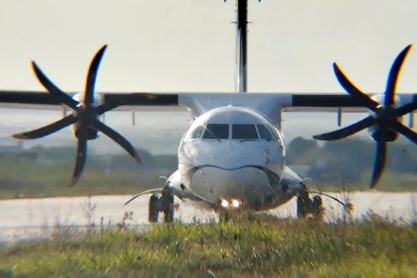 ATR 72 take off