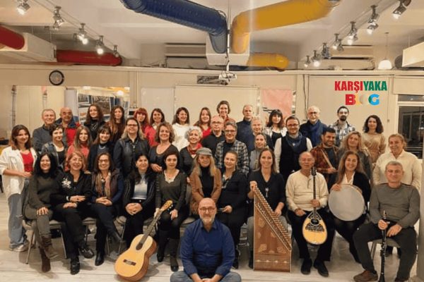 izmir-rebetiko-korosu-konseri-ege-muzigi-rebetiko-karsiyaka-da-izleyiciyle-bulusuyor-