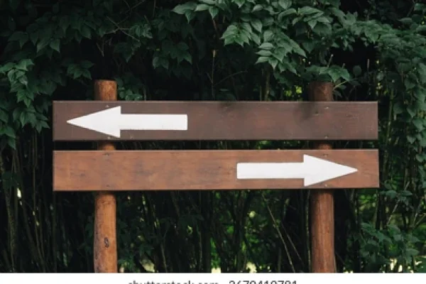 wooden-signpost-two-opposite-arrows-