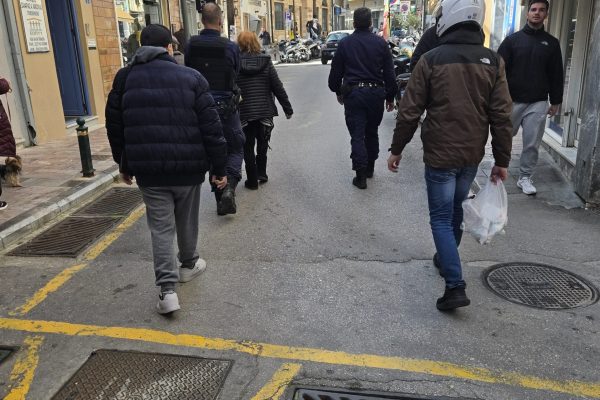 Σύλληψη για απάτη